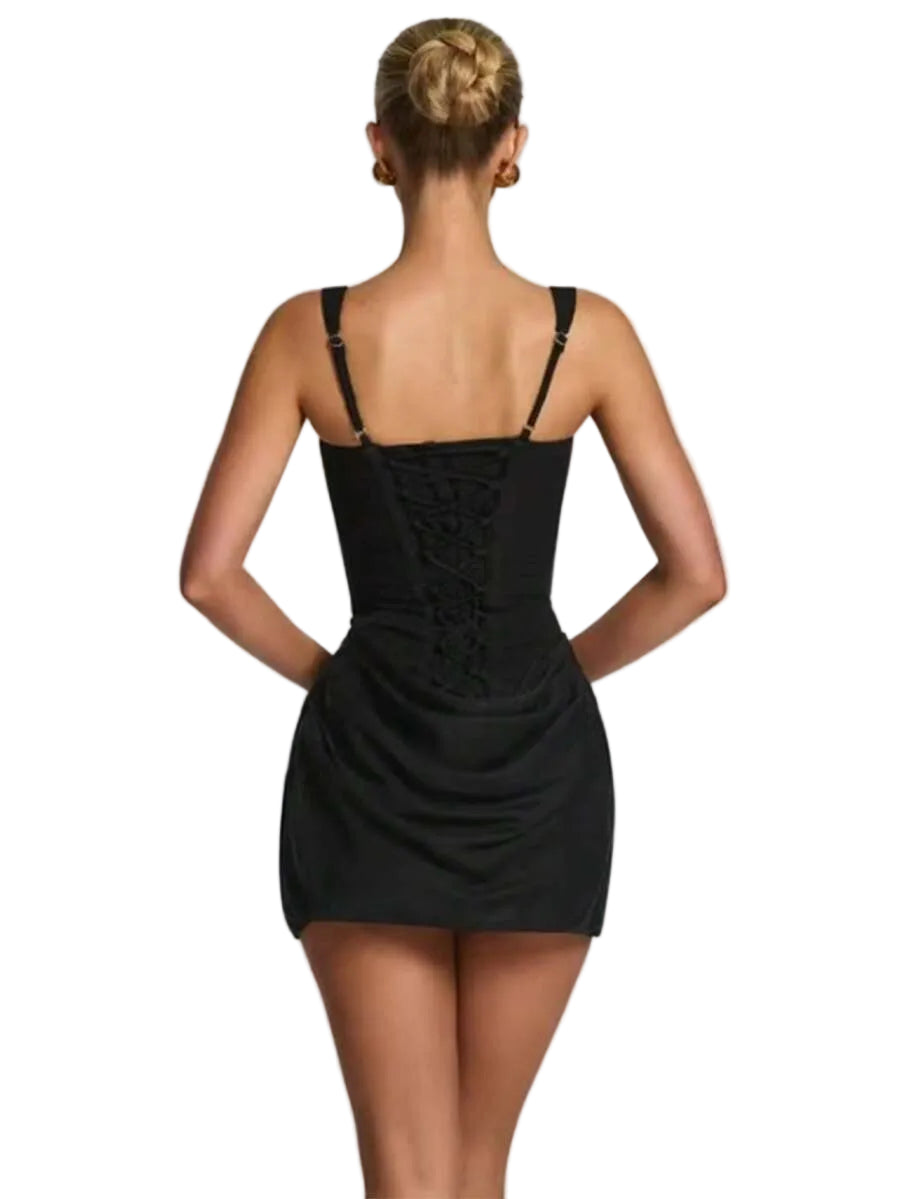 Vestido corto Satinéa con escote cuadrado y drapeado elegante